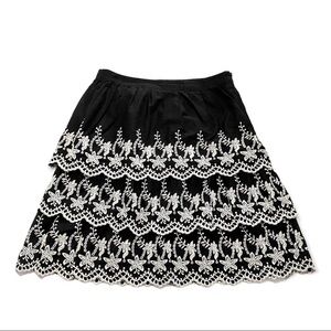 Venezia-Milano Black Cotton Embroidered Skirt Small Layered Casual Feminine